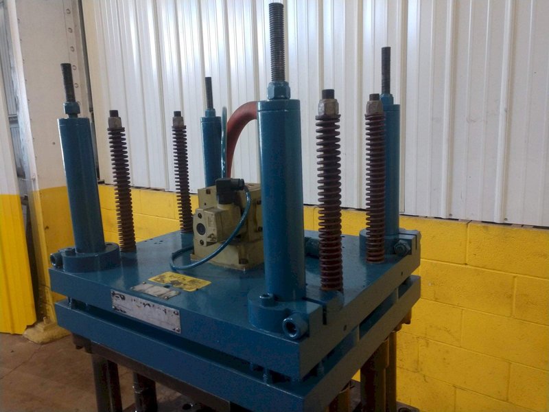 12 TON AIRAM 4-POST PNEUMATIC CUTOFF PRESS: STOCK #13204