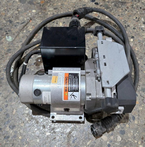 MILLER 195515 RIGHT WIRE DRIVE MOTOR ASSEMBLY USED