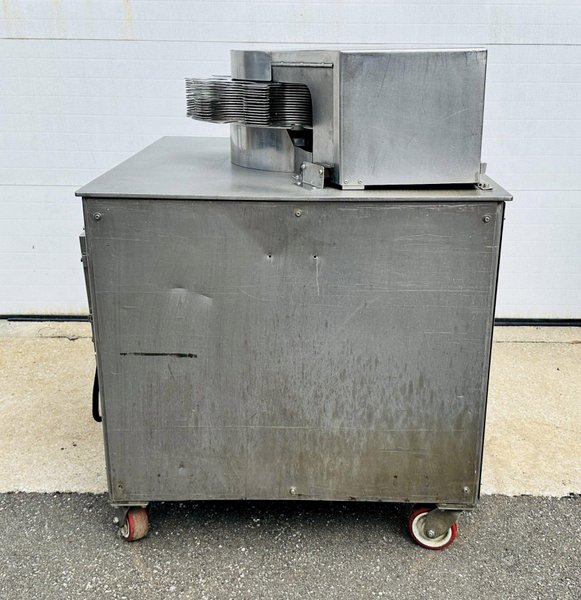 Urschel Laboratories Inc.  |  10 Station Semi-Automatic Rotating Onion Slicer