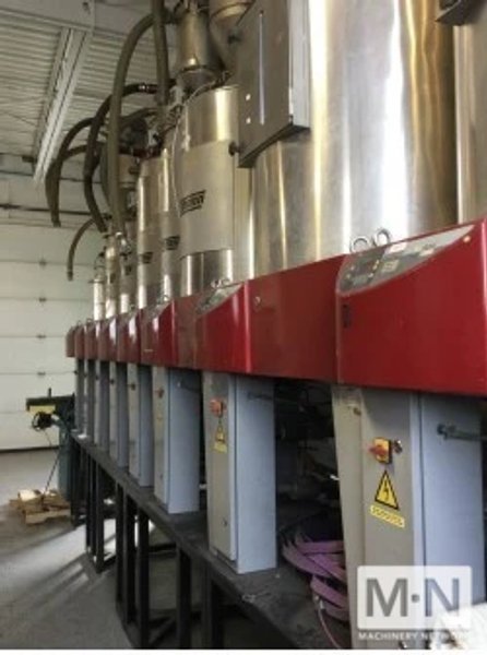 WITTMANN MODEL DRYMAX 600 DRYER WITH 8 HOPPER BANK MFG 2005