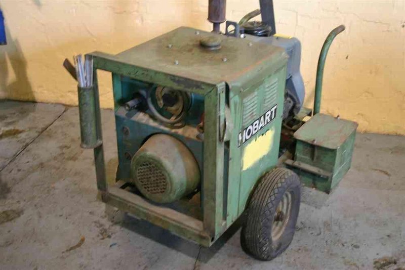 3 HP HOBART GAS ARC WELDER: STOCK #53208