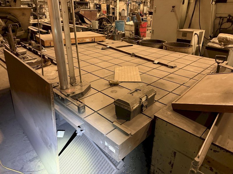 102" X 120" PORTAGE GRID LAYOUT TABLE. STOCK #0433026
