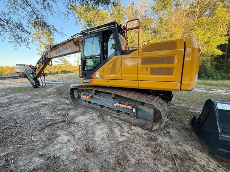 LiuGong 922F 22 Ton Hydraulic Crawler Excavator, 2024 – Cummins Diesel, 158 HP, 50,265 LB Operating Weight, Enclosed Cab