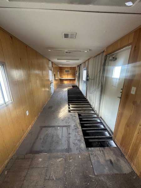 40' PORTABLE OFFICE STORAGE CONTAINER: STOCK #23098