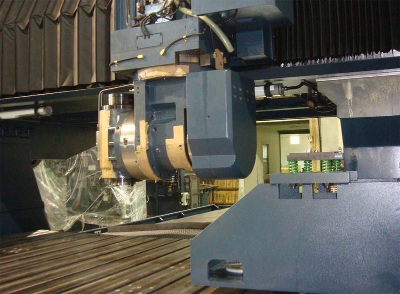 Johnford - Dmc4100LH X: 4100 - Y: 2800 - Z: 800 mm CNC 5 axes