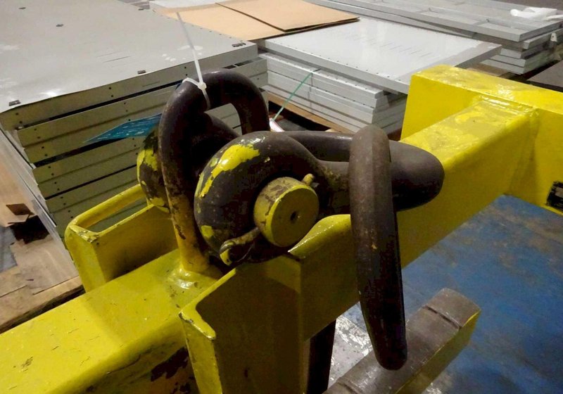 5 TON CADY LIFTER COIL C-HOOK. STOCK # 0631720