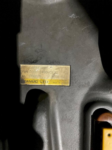 LINCOLN ELECTRIC SYSTEM 10 MIG CELL FANUC ROBOT