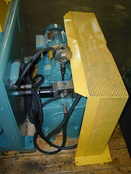 1 3/4" TORRINGTON MODEL 434DC DIE CLOSING 2 DIE SWAGER, 5/8" SOLID CAPACITY (10795)