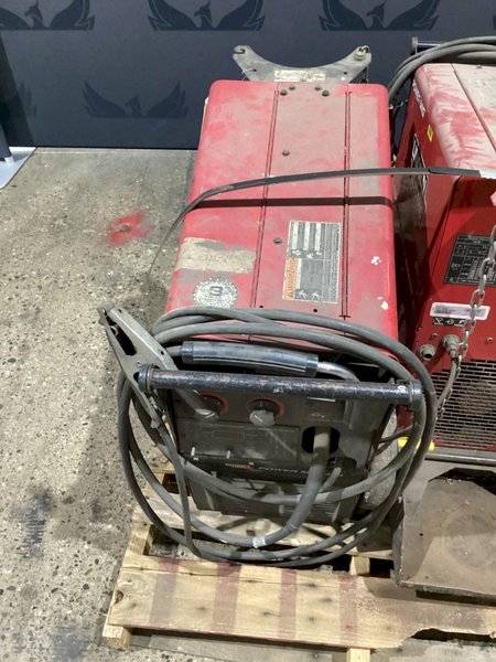LINCOLN ELECTRIC POWER MIG 300 WELDER USED