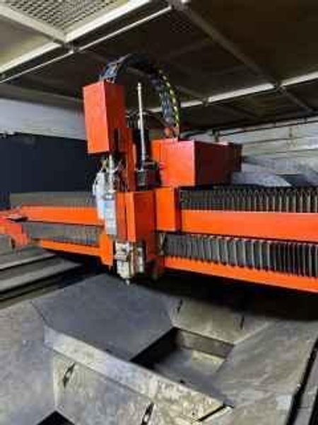 6000 Watt Bystronic  BySprint 3015 Fiber Laser, 2015 – 5′ x 10′ Table