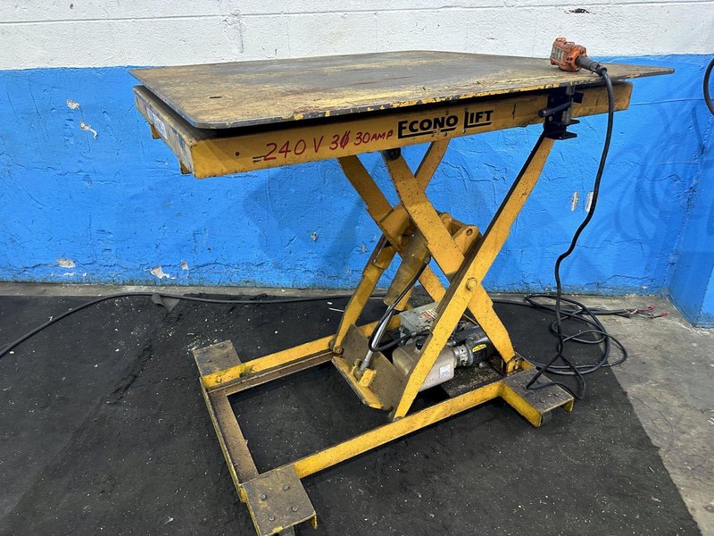2000 LB ECONO-LIFT HYDRAULIC SCISSOR LIFT TABLE: STOCK #77596