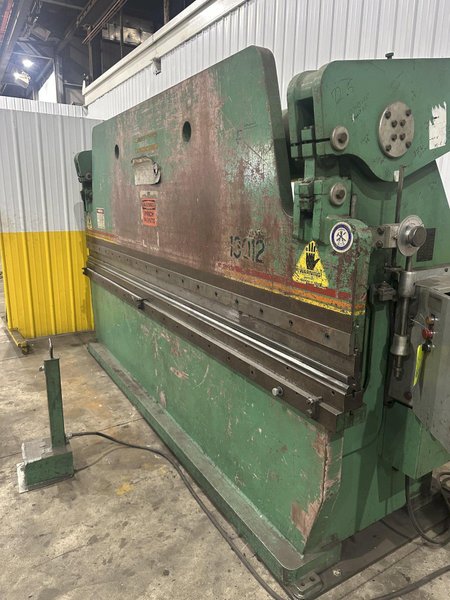 130 TON x 12' ACCURRESS MODEL #713012 HYDRAULIC PRESS BRAKE: STOCK #23701
