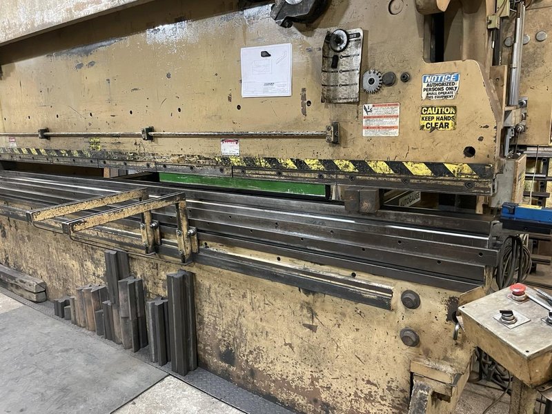 325 Ton x 16′ Standard AB-325-16 CNC Press Brake, 1994 – Automec CNC Control (2 years old) Back Gauge, Tooling Included,  Pit Required