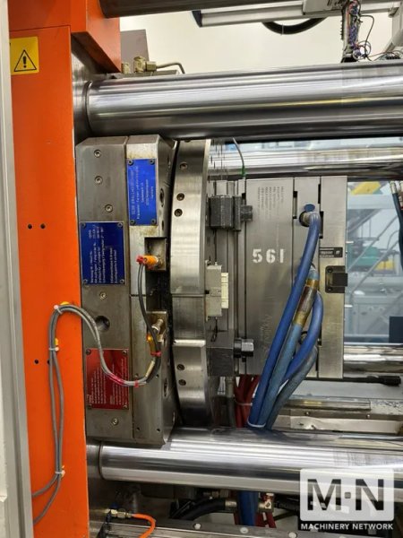 110 TON 3.2 / 2.4 OZ KRAUSS MAFFEI MODEL KM110-220-160 CZ 2-COLOR INJECTION MOLDING MACHINE MFG 2004