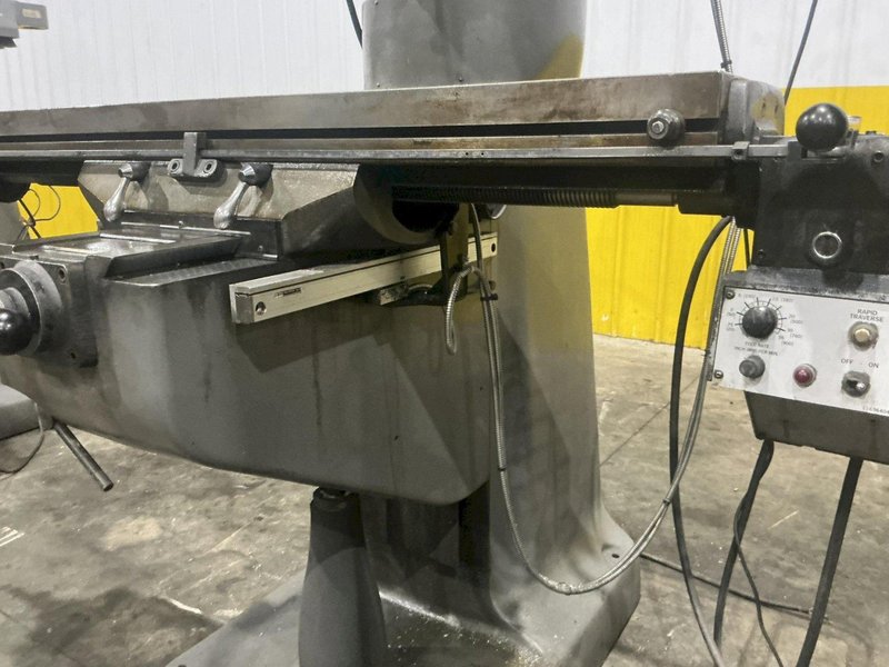 2 HP BRIDGEPORT SERIES I VERTICAL RAM TYPE KNEE MILL WITH DRO, POWER FEED: YOBRO #26188
