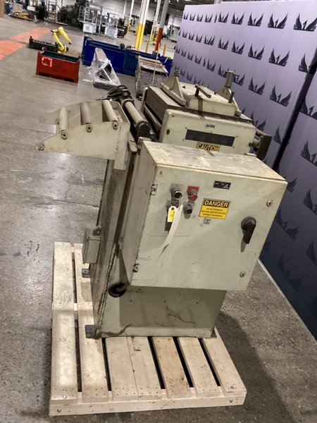 COOPER WEYMOUTH PETERSON 18B COIL STRAIGHTENER 18IN 0.093IN USED
