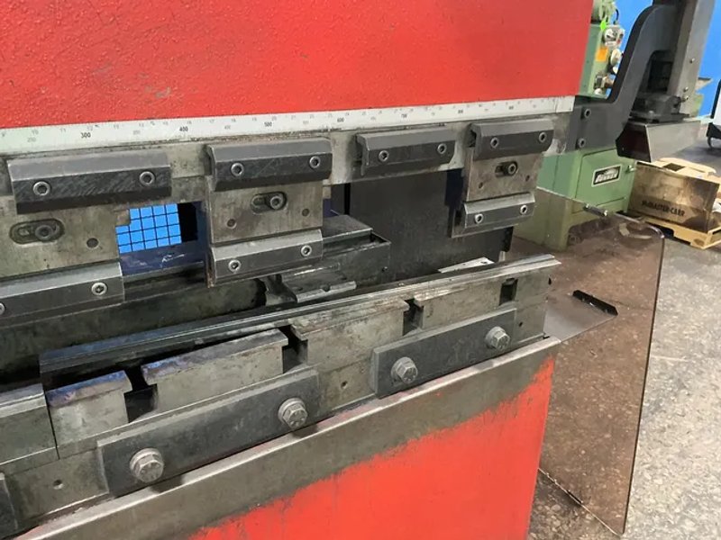 Amada 82” X 50 Ton Press Brake - Hft 50-20 S