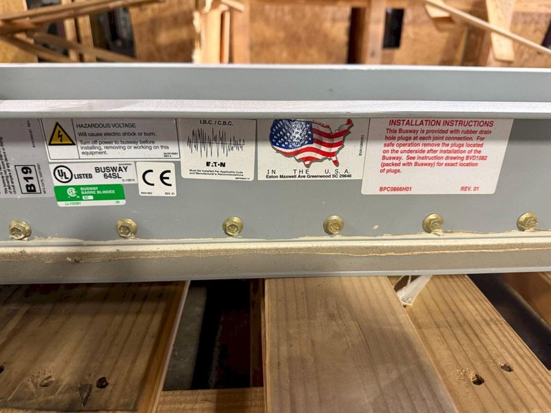 EATON 2500A POW-R-WAY III 10′ Copper Straight Length Busway 480V, 3PH, 3G NEW