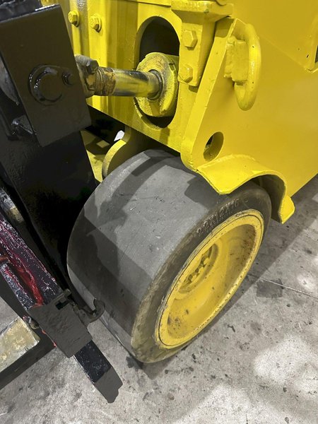 12,000 LB CATERPILLAR PROPANE FORKLIFT: STOCK #17999