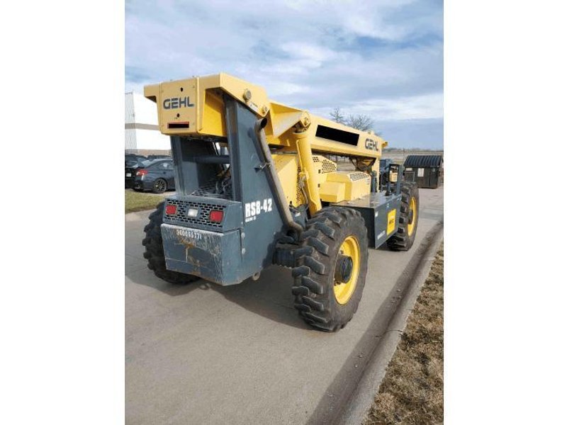 Gehl RS8-42 8,000 Lb Telehandler Lift, 2015 – 42′ Lift Height, Low Hours