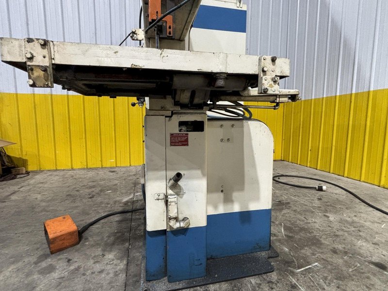 20" DOALL MODEL #2012-2H3 VERTICAL BANDSAW WITH POWER TABLE: STOCK #23564
