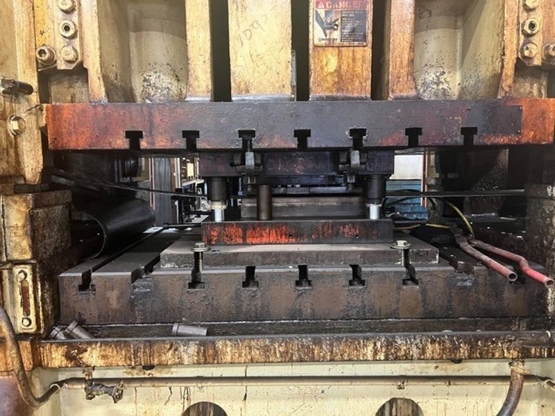 MINSTER 300 TON "HEVISTAMPER" 54X36 SSDC PRESS, S/N E2-300-21320, STOCK#...