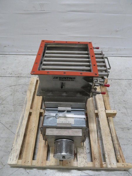 Resin Distribution Box Equipped with Bunting Magnet, Multi Port Take Offs