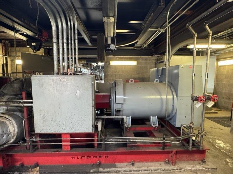 Marathon MagnaMax 930 kW (4160 V) Synchronous Generator Set with Lufkin NM1000C Gear Drive, 2011 Skid‑Mounted