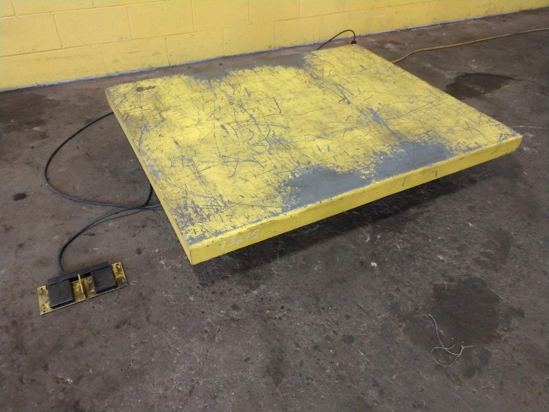 2,000 LB SOUTHWORTH ELECTRIC SCISSOR LIFT TABLE