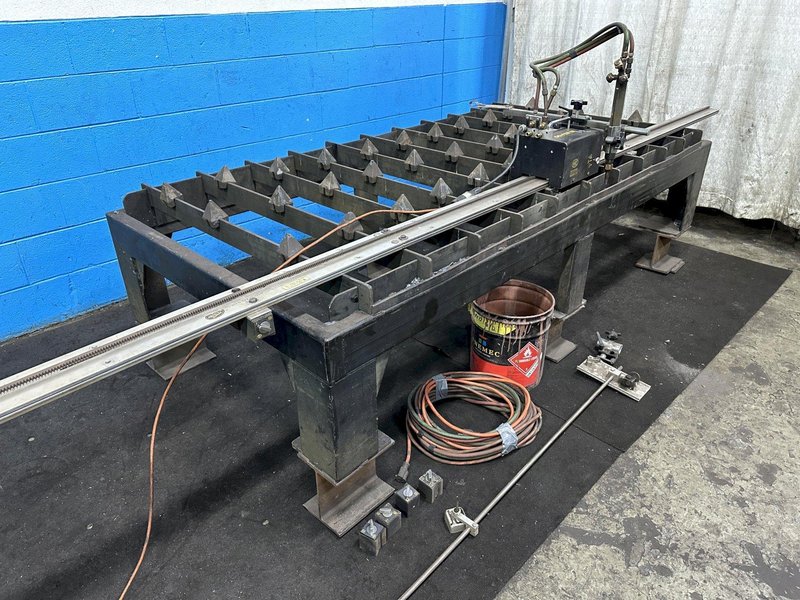 4' X 8' BUG O FLAME CUTTER WITH TABLE : STOCK #77762