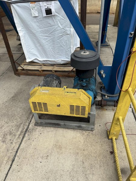 Torit Donaldson RF model 276 round pulse dust collector s/n 14252385 rated at 20,000 cfm, with Max-pe 100 hp motor with Yaskawa soft start, Chicago blower and pulse blower and controls