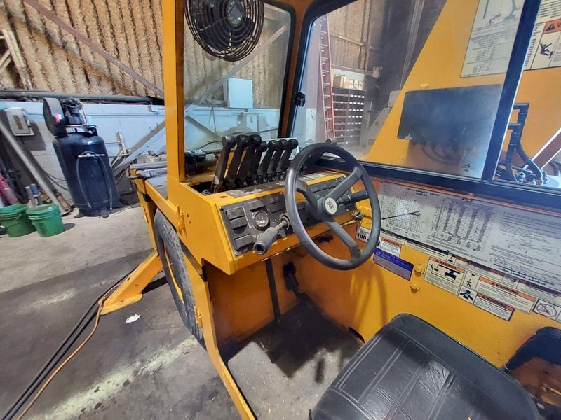 BRODERSON IC-80-3H BOOM LIFT