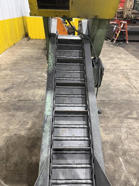 12" WIDE x TITAN STEEL CLEATED BELT INCLINED CONVEYOR: YOBRO #26020