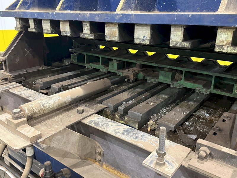 100 TON X 64" WIDE STAMCO MODEL #810-64 CUTOFF PRESS, WITH AIR CLUTCH: YOBRO #24793
