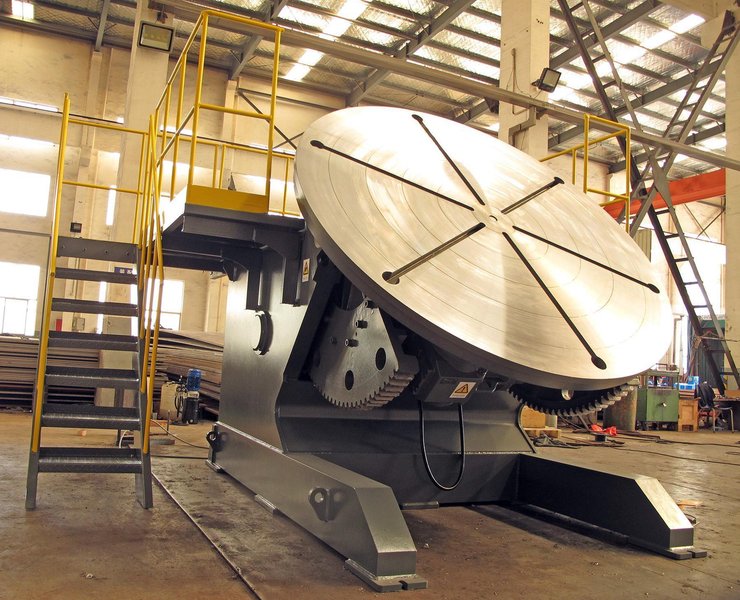 NEW, 44,000 LB. WELDING POSITIONER WITH OPERATOR PLATFORM