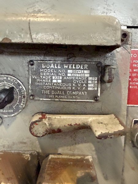 36" DOALL 3612-H VERTICAL BANDSAW. STOCK # 0217526.