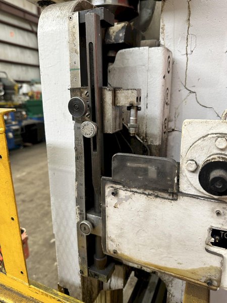135 TON X 10' PACIFIC HYDRAULIC PRESS BRAKE: STOCK #77100