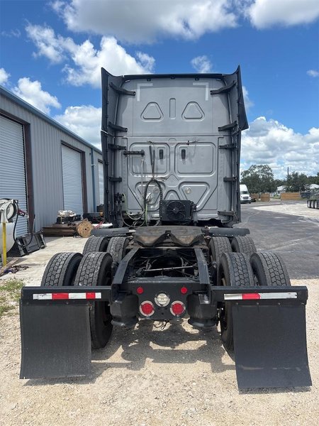 2021 Freightliner Cascadia (PT1260845) 3AKJHHDR2MSMW4378