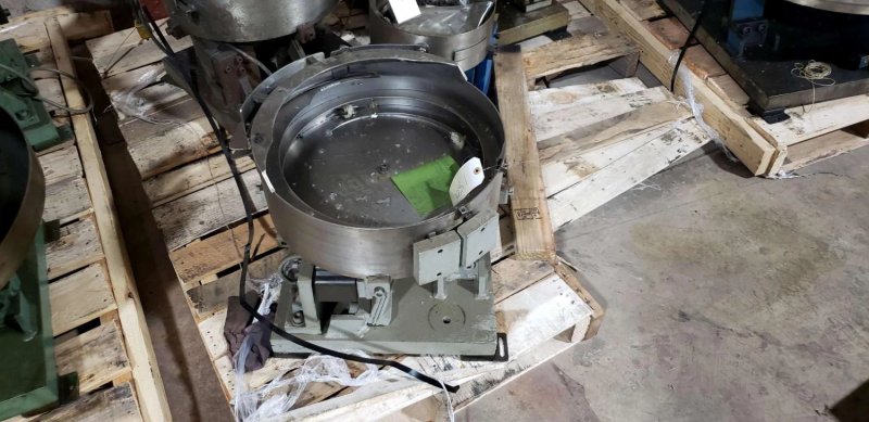 18" CW Feeder Bowl