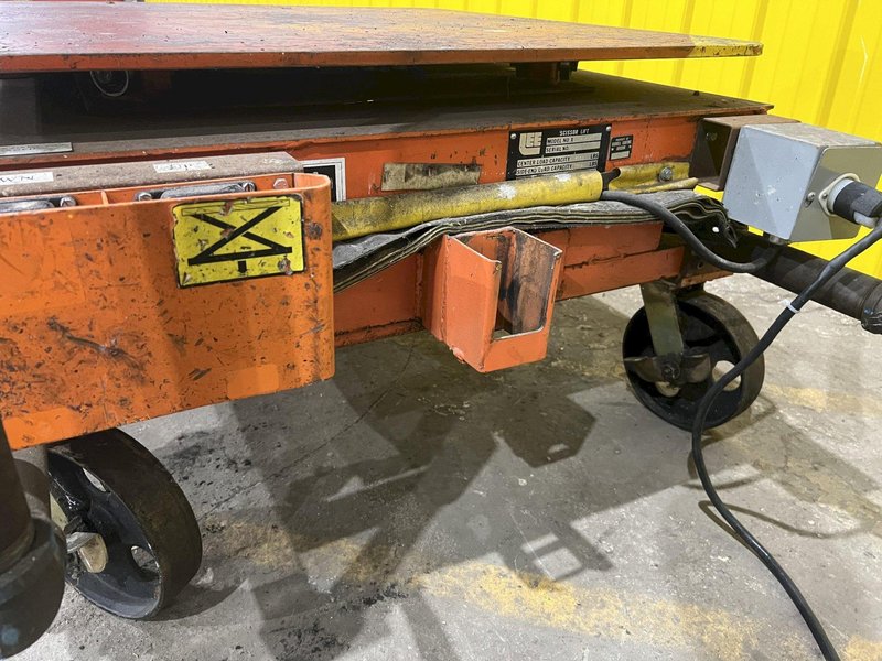 4,000 LB PRESTO MODEL XL24-40 HYDRAULIC POWER SCISSOR LIFT TABLE 110V: STOCK #20213