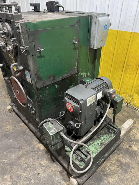 .148" X 2.75" TORRINGTON MODEL #W12A WIRE SPRING COILER / COIL MAKING MACHINE: STOCK #18806