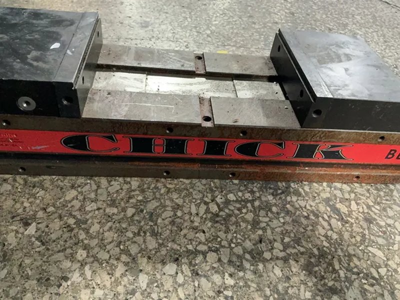 Chick  6”  Vise - Bl6