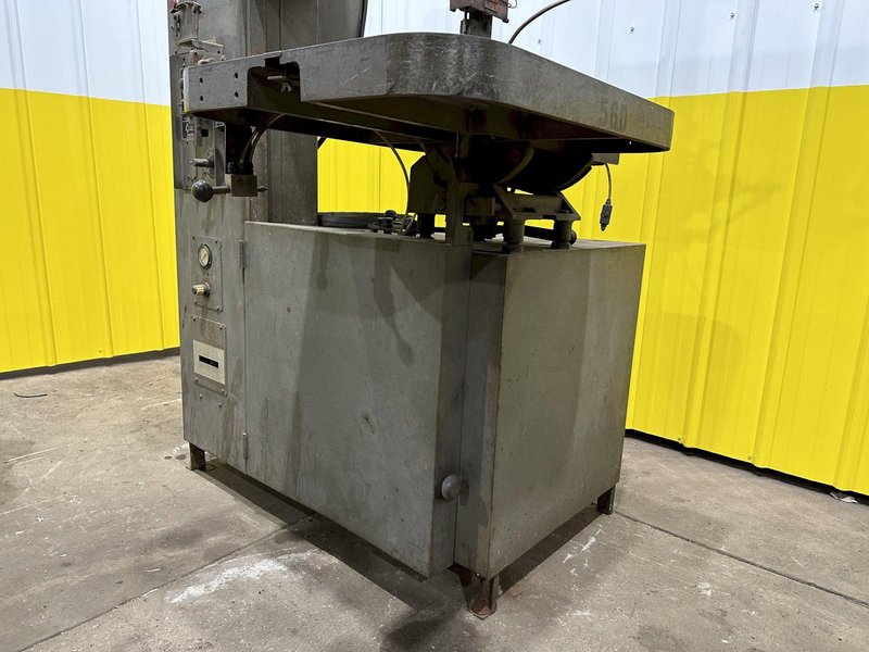 24" GROB MODEL 4V-24 VERTICAL BAND SAW: STOCK #18663