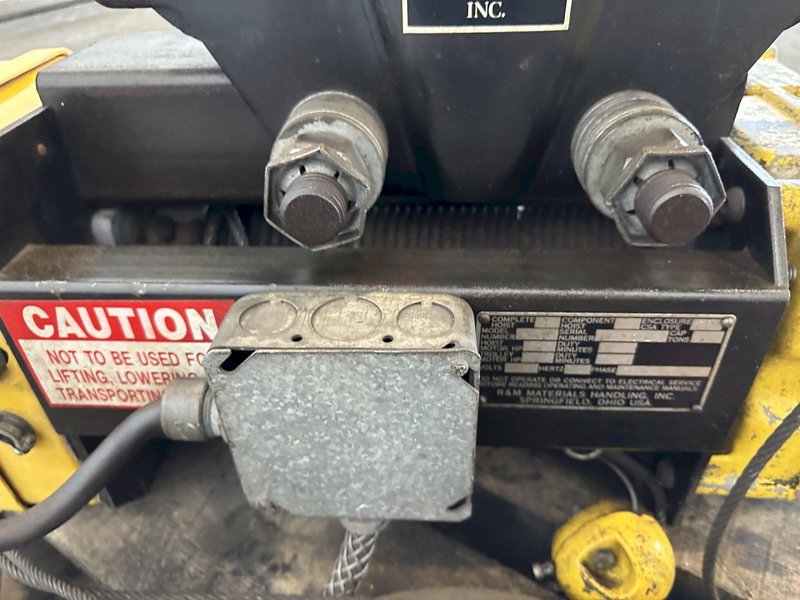 1 TON R&amp;M SPACEMASTER CABLE HOIST. STOCK # 0315722