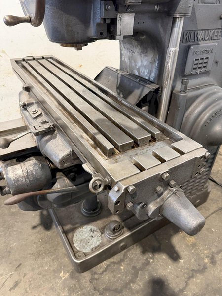MILWAUKEE MODEL K NO. 3 K&amp;T MILWAUKEE VERTICAL MILL. STOCK # 0224326