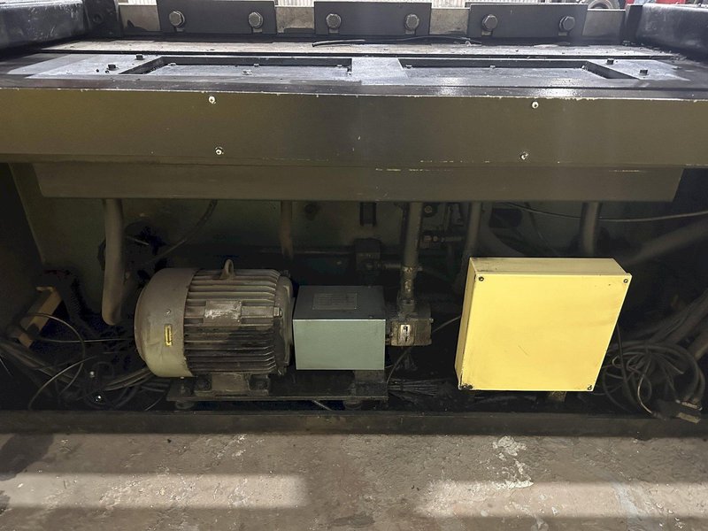 80 TON x 8' AMADA MODEL #RG-80 HYDRAULIC PRESS BRAKE NC9-EX CONTROL: STOCK #19753