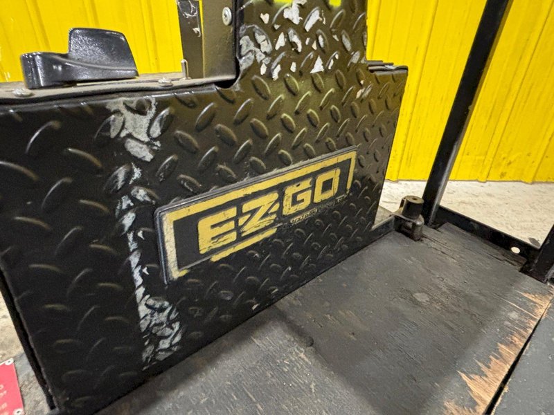 24 VOLT EZ-GO MODEL XI-640 TEXTRON CHASER/TUGGER CART: YOBRO #24643