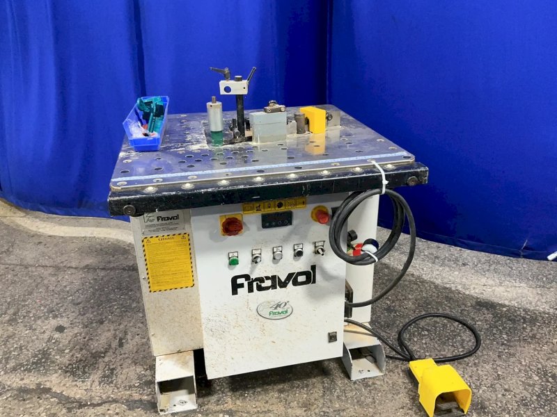 Fravol 2.7 Kw, 36”x34” Table Semi-automatic Contour Edgebander - Vsb