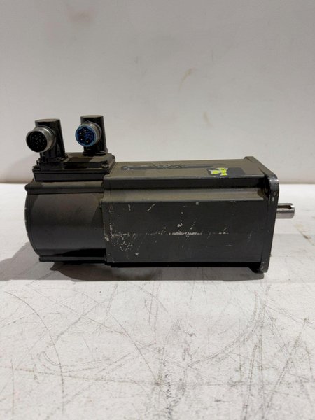 INDRAMAT MHD071B-061-PP0-UN SERVO MOTORS USED