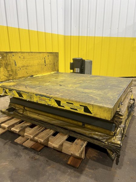 4,000 LBS X 44" X 44" PENTALIFT HYDRAULIC LIFT &amp; TILT TABLE: STOCK #20386